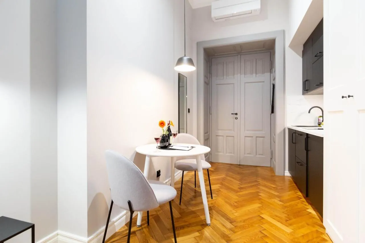 Nola Apartments Krakau Polen